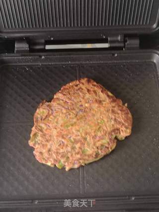 任意蔬菜饼~紫甘蓝洋葱辣椒丝的做法步骤:6