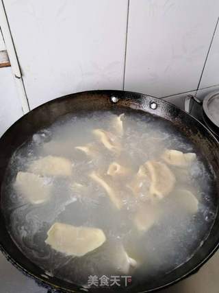 菌菇鸡肉水饺的做法步骤:7