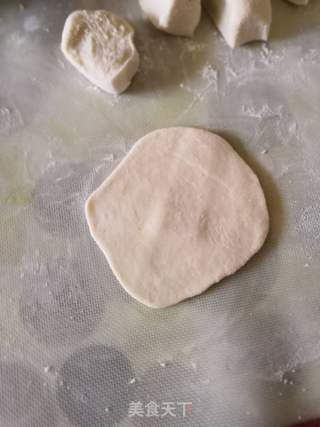 菌菇鸡肉烫面馅饼的做法步骤:3
