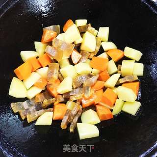 土豆焖饭的做法步骤:8