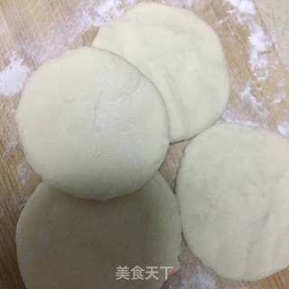 酸豆角肉丁中号小笼包的做法步骤：6