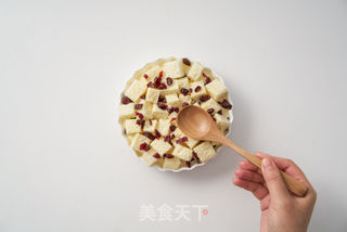 吐司蛋奶烤布丁的做法步骤:5