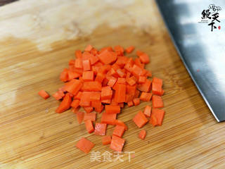 咖喱鳗鱼蛋炒饭的做法步骤:3