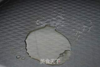 油炸花生米的做法步骤:2