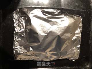 锡纸烤羊排的做法步骤：2