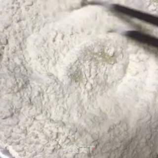 猪肉馅水煎包的做法步骤:2