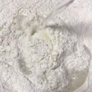 猪肉馅水煎包的做法步骤:3