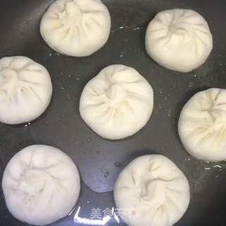 猪肉馅水煎包的做法步骤:14