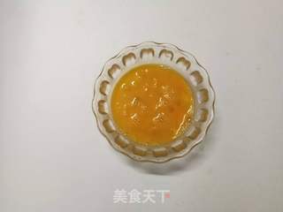鸡蛋炸酱面的做法步骤：3