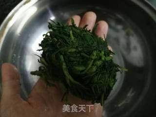 艾叶鸡蛋卷饼的做法步骤:3
