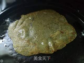 艾叶鸡蛋卷饼的做法步骤:11