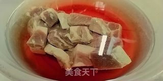 香辣牛腩方的做法步骤：1