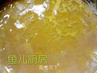 海参炖蛋──“鱼儿厨房”私房菜的做法步骤:4