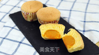 让人回味无穷的咸蛋黄纸杯蛋糕的做法步骤:10