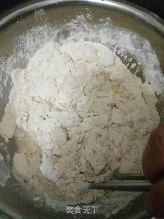 酸菜猪肉水饺的做法步骤:3