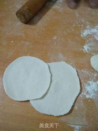 酸菜猪肉水饺的做法步骤:10
