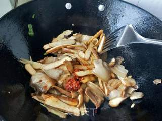 【川菜】香干回锅肉的做法步骤:9