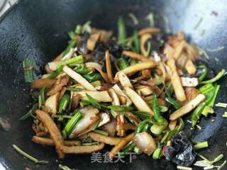 【川菜】香干回锅肉的做法步骤:15