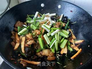 【川菜】香干回锅肉的做法步骤:14