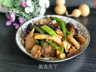【川菜】香干回锅肉的做法步骤:16