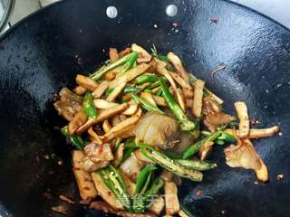 【川菜】香干回锅肉的做法步骤:11