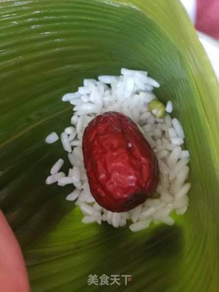 绿豆红枣粽的做法步骤:9