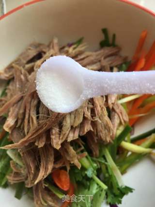 凉拌牛肉丝的做法步骤：7