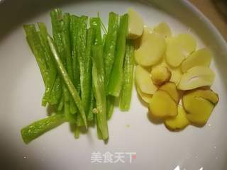腌糖醋萝卜粒的做法步骤:2