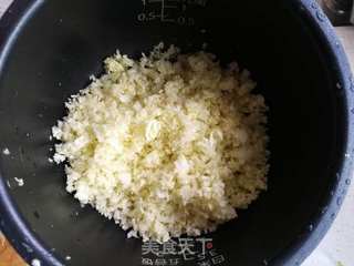 白菜猪肉蒸饺的做法步骤:2