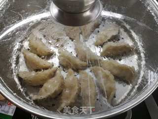 白菜猪肉蒸饺的做法步骤:11