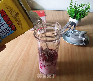 火龙果燕麦果仁奶昔的做法步骤:5