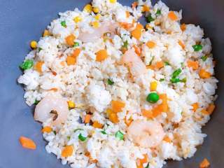 火龙果炒饭的做法步骤:11