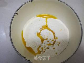 家常葱油饼的做法步骤：1