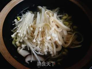 鸭血粉丝汤的做法步骤:5