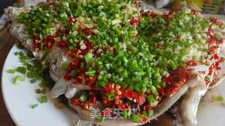 剁椒蒸鱼头的做法步骤:7