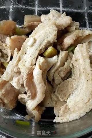 香炸五花肉的做法步骤：3