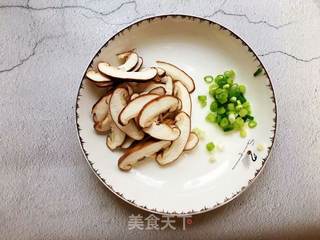 香菇鸡肉粥的做法步骤:3