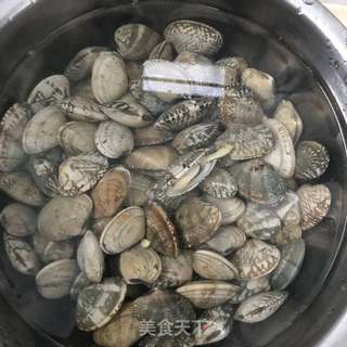 辣炒花蛤的做法步骤：1