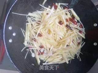 炝炒土豆丝的做法步骤:9