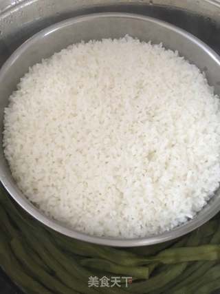 拌蒸豇豆的做法步骤：2
