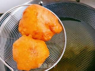 配方油炸泡饼的做法步骤:7