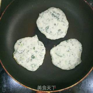 菠菜鸡蛋饼的做法步骤：4