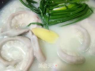 白灼粉肠的做法步骤：2
