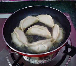抱蛋煎饺的做法步骤:5