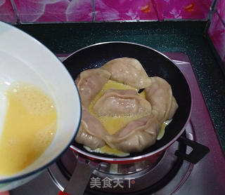 抱蛋煎饺的做法步骤:7
