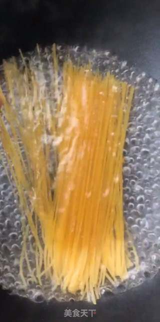 炒意面的做法步骤：1