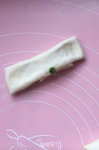 葱香花卷的做法步骤:10