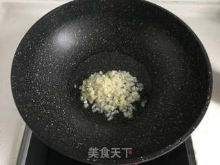 蒜蓉烤金针菇~啤酒烤串的最佳搭档的做法步骤:3