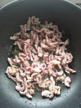 酸菜肉丝面的做法步骤:3