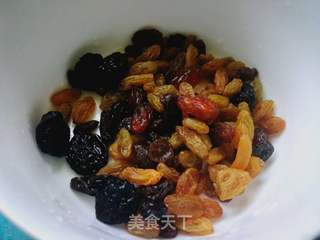 葡萄干红豆粽的做法步骤:2